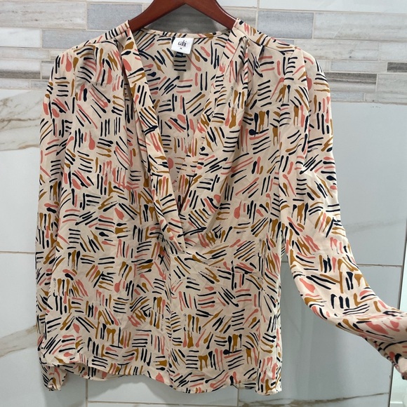 Cabi Top Womens Size M Marni Blouse Abstract Chiffon V-Neck Long Sleeve 4162 - Picture 11 of 14